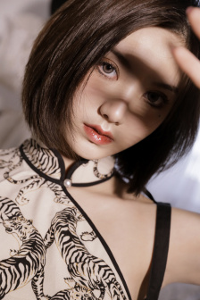 开襟旗袍做运动狂飙乳液电影
